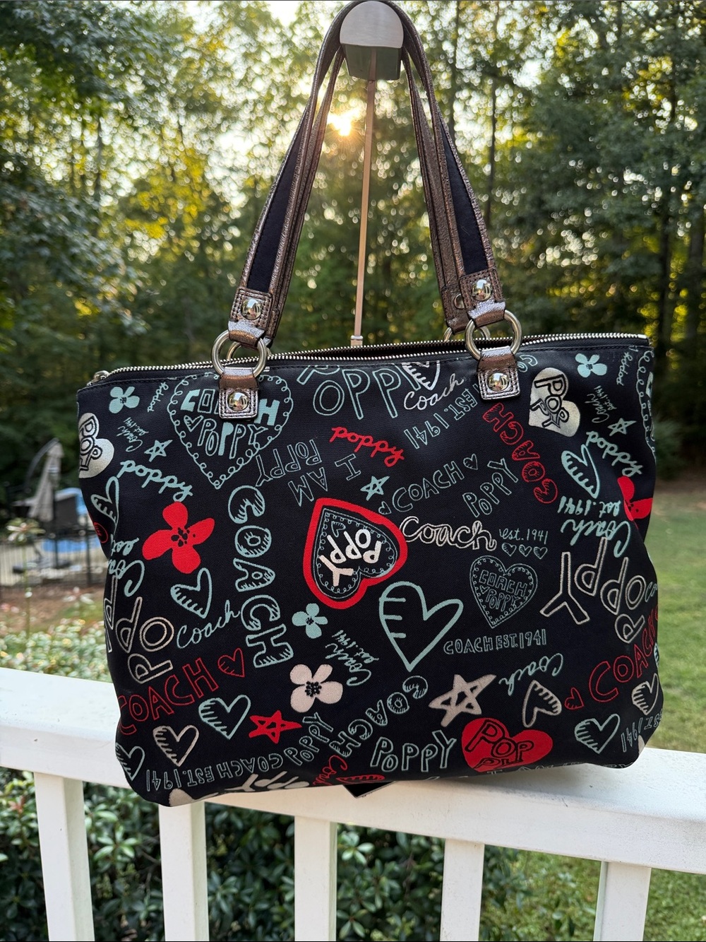 Coach Black Multi Poppy Heart-Print Shoulder Bag 3 poppy Tags EUC - Picture 12 of 17